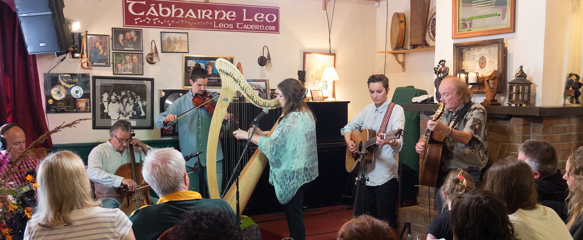 Samantha Brown's Places to Love - Donegal, Ireland - Leo's Tavern